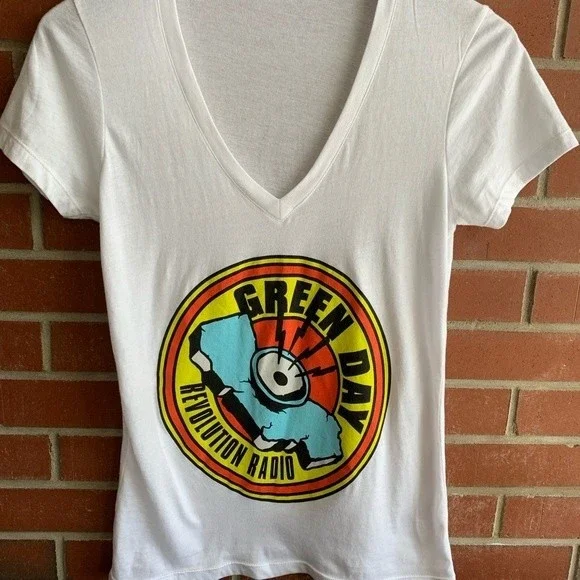 Green Day Revolution Radio V-Neck Tee - Picture 3 of 6